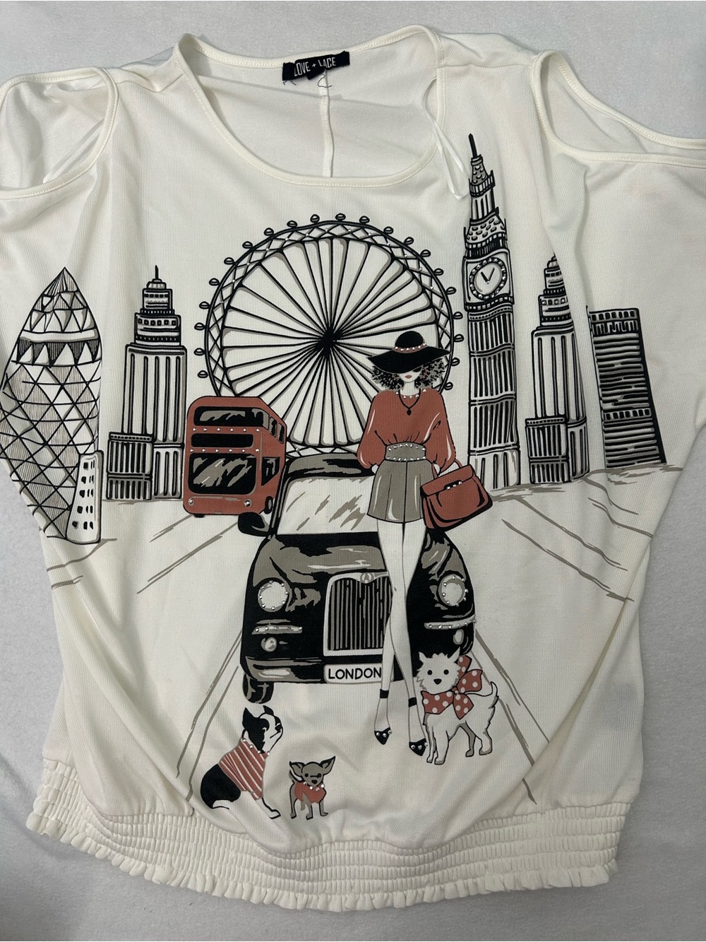 Women's Cream Graphic Short Sleeve Tee – London Scene